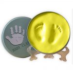 Babies Bloom Round Tin With Stand Baby'S Clay Hand Print And Footprint Solid Wood Photo Frame (Yellow)