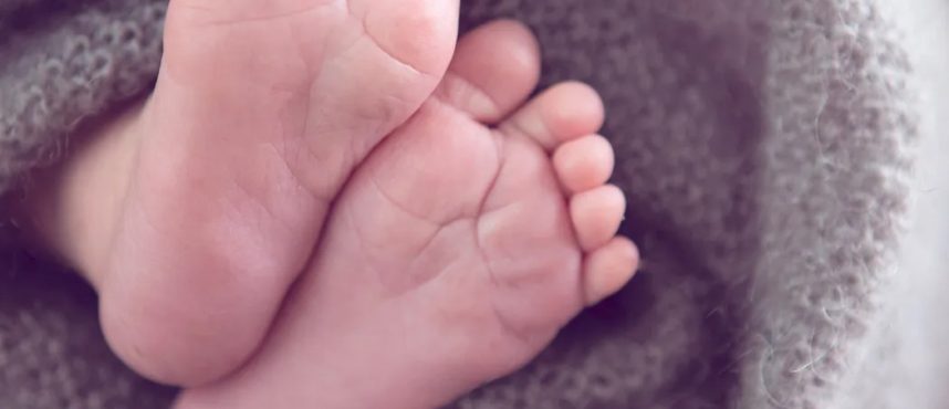 Best Tips on How to Get Your Baby’s First Handprint and Footprint for Creating Best Keepsake Gift